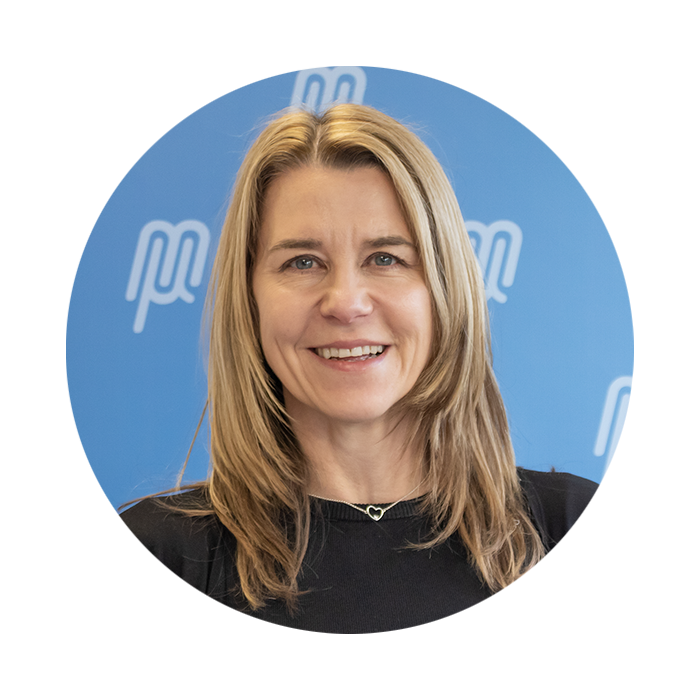 Michelle Simpson, portrait ovale